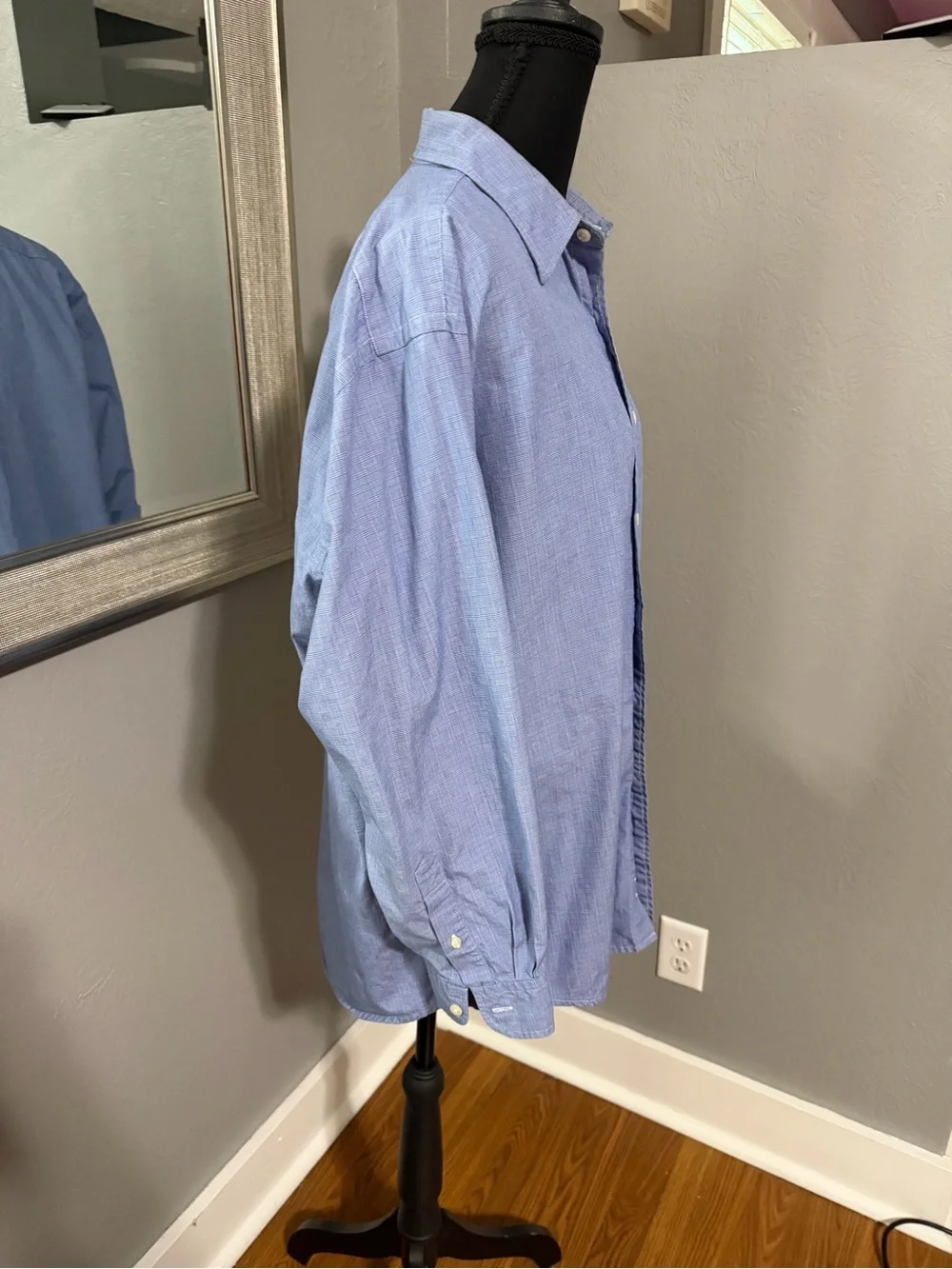 J.Crew Preppy Blue Plaid Button Down Size 16-33.